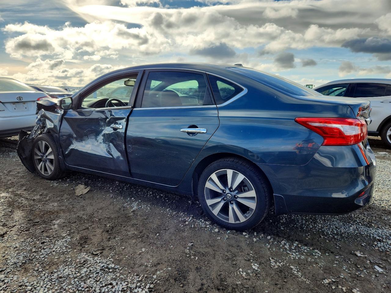 2016 NISSAN SENTRA S photo 4