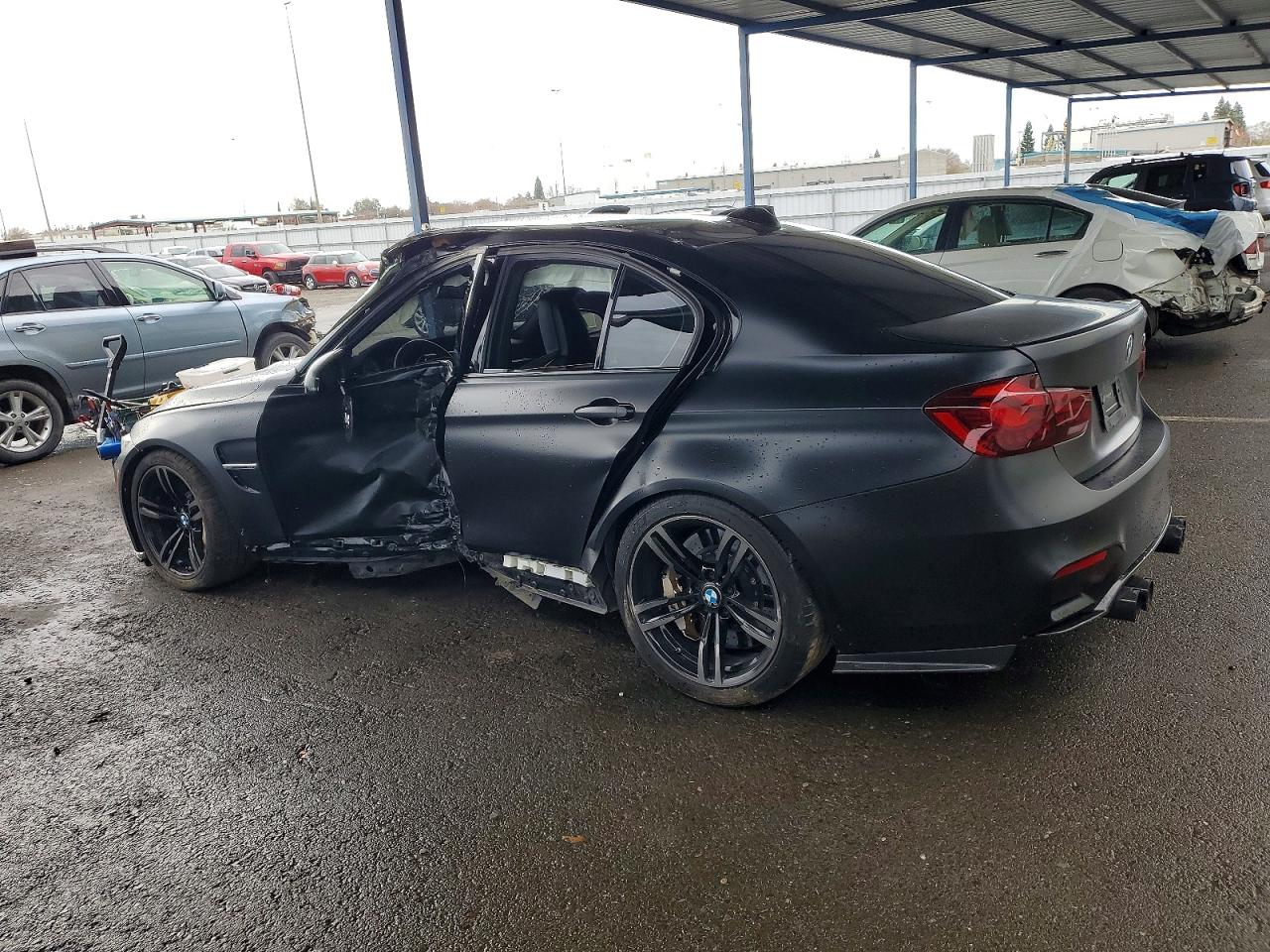 2015 BMW M3 photo 2