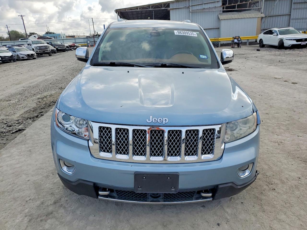 2012 JEEP GRAND CHEROKEE OVERLAND photo 5