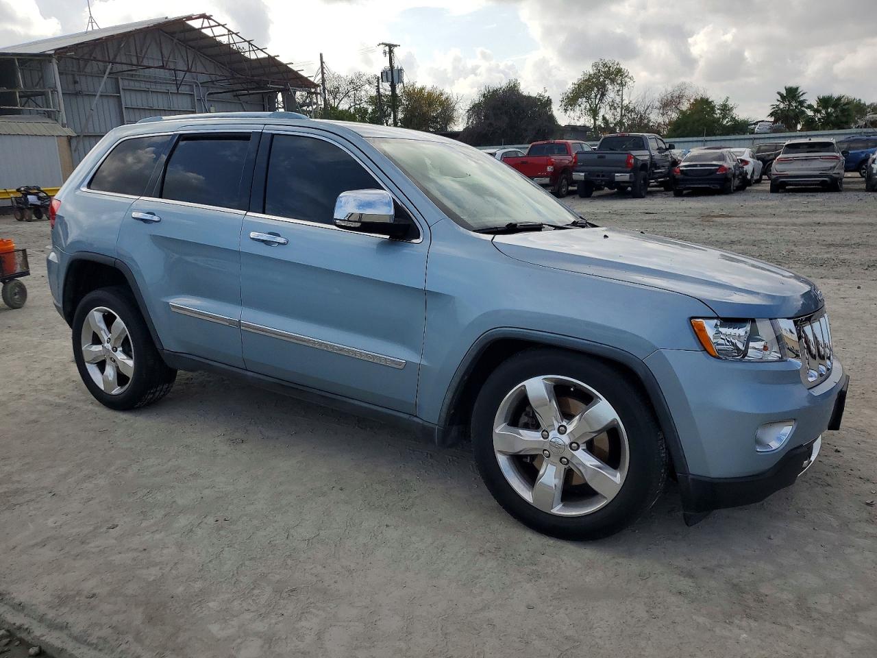 2012 JEEP GRAND CHEROKEE OVERLAND photo 4