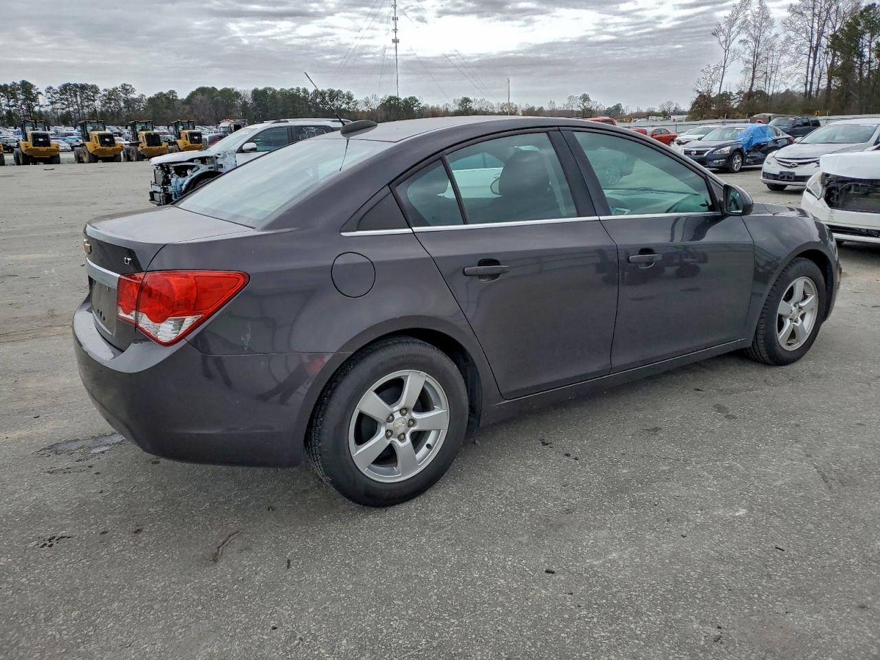 2015 CHEVROLET CRUZE LT photo 3
