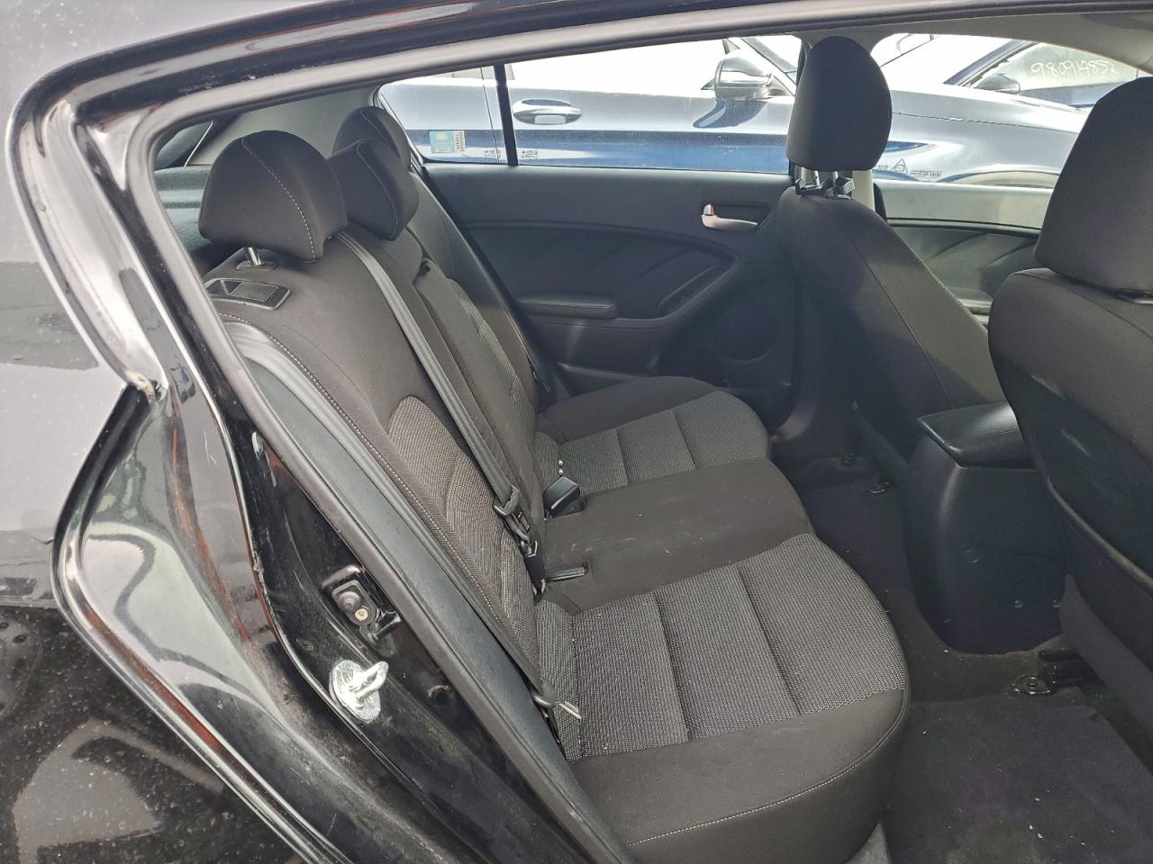 2017 KIA FORTE LX photo 10