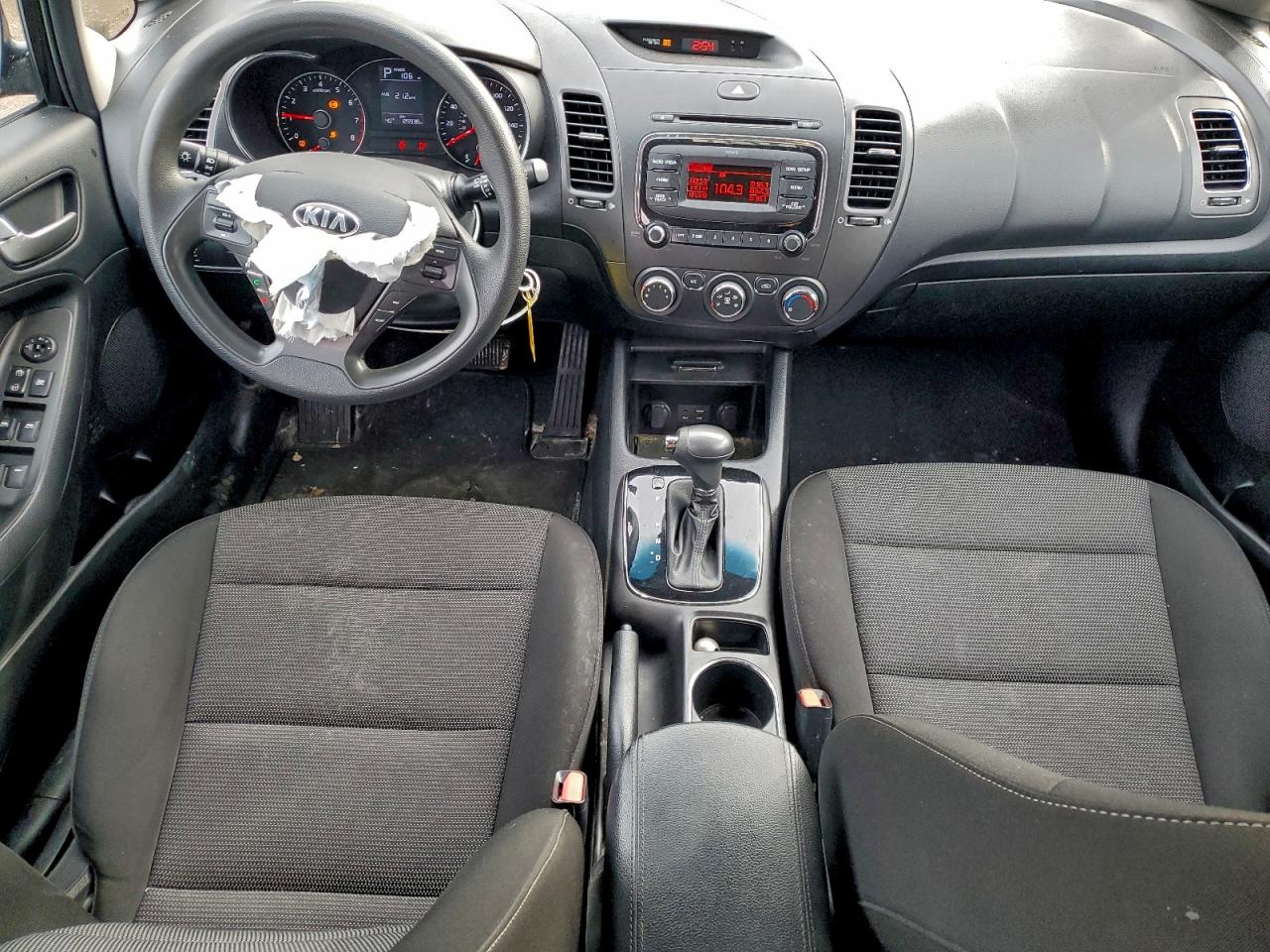 2017 KIA FORTE LX photo 8