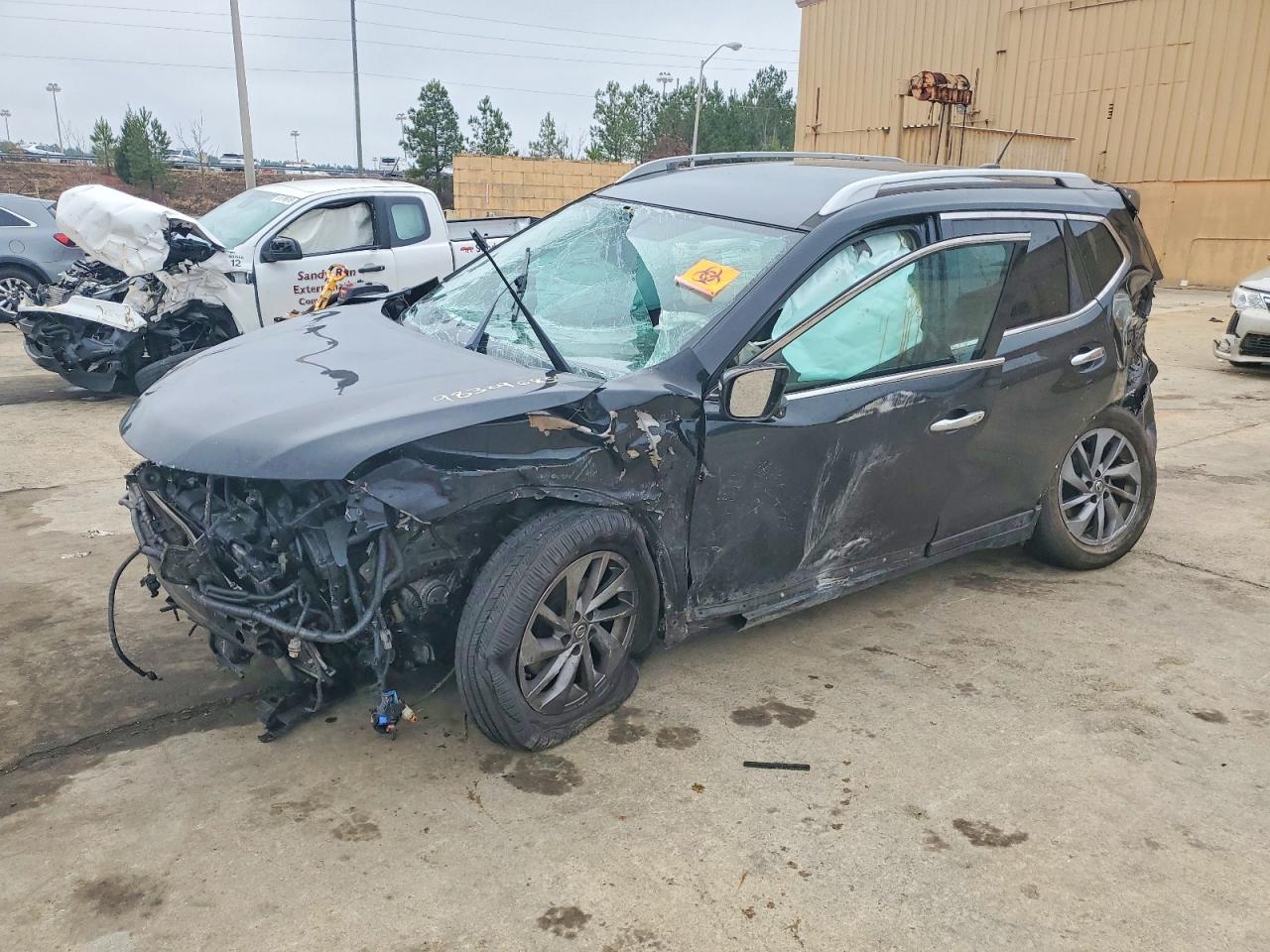 2016 NISSAN ROGUE