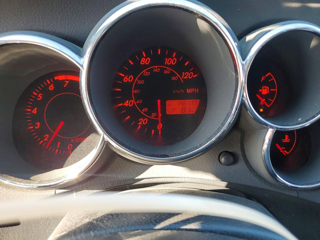 2003 TOYOTA COROLLA MATRIX XR photo 9