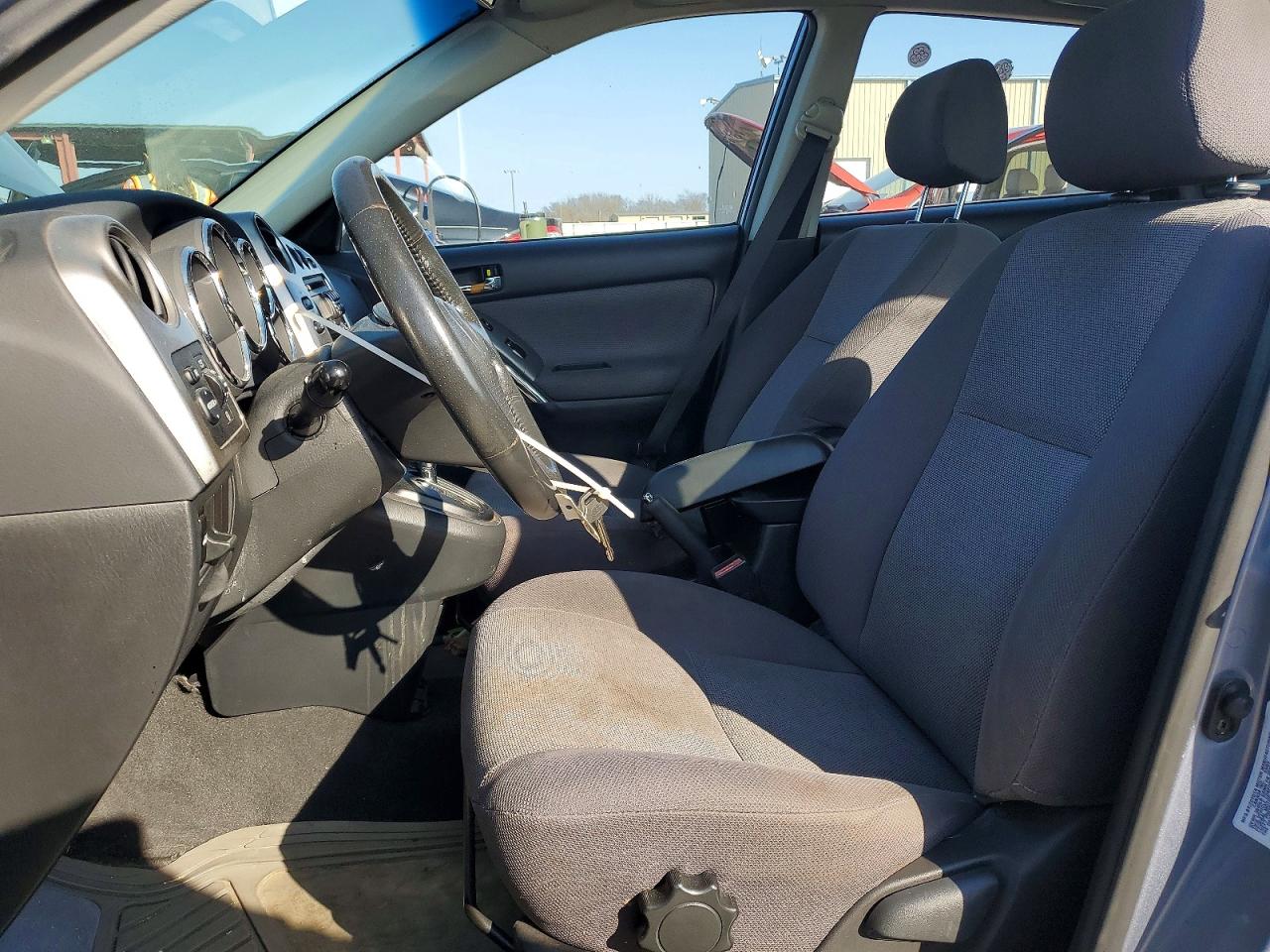 2003 TOYOTA COROLLA MATRIX XR photo 7