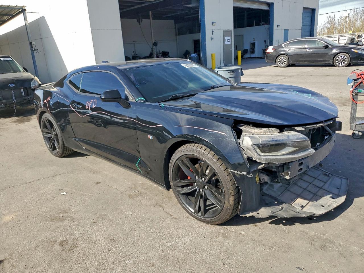 2017 CHEVROLET CAMARO LT photo 4