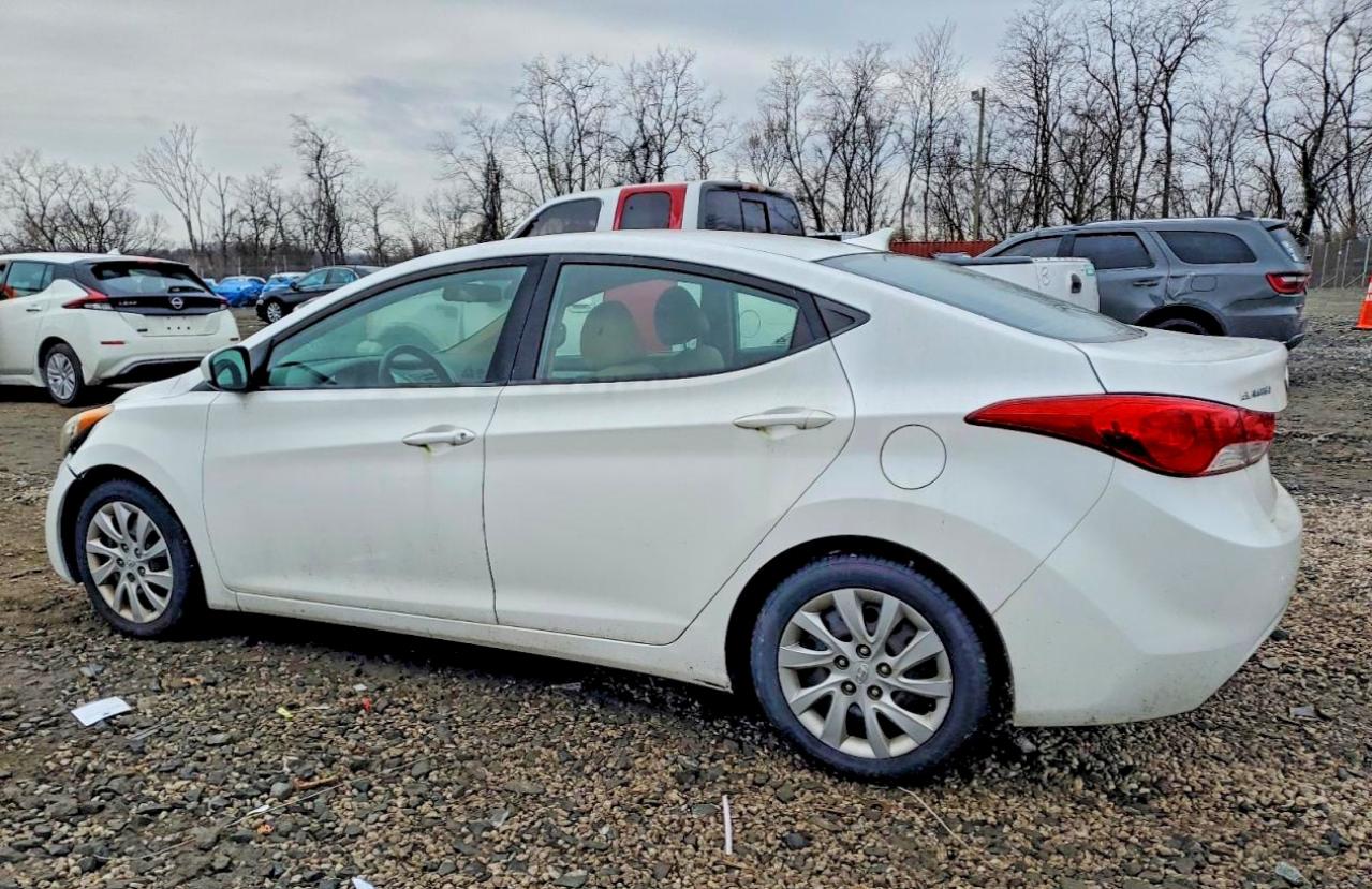 2013 HYUNDAI ELANTRA GLS photo 2