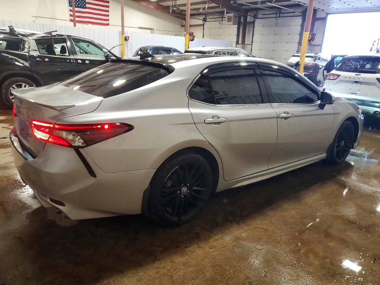 2022 TOYOTA CAMRY XSE photo 5