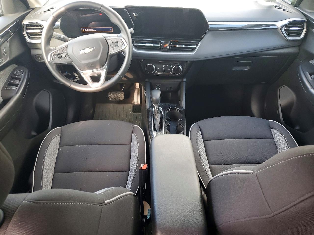 2025 CHEVROLET TRAILBLAZER LT photo 8