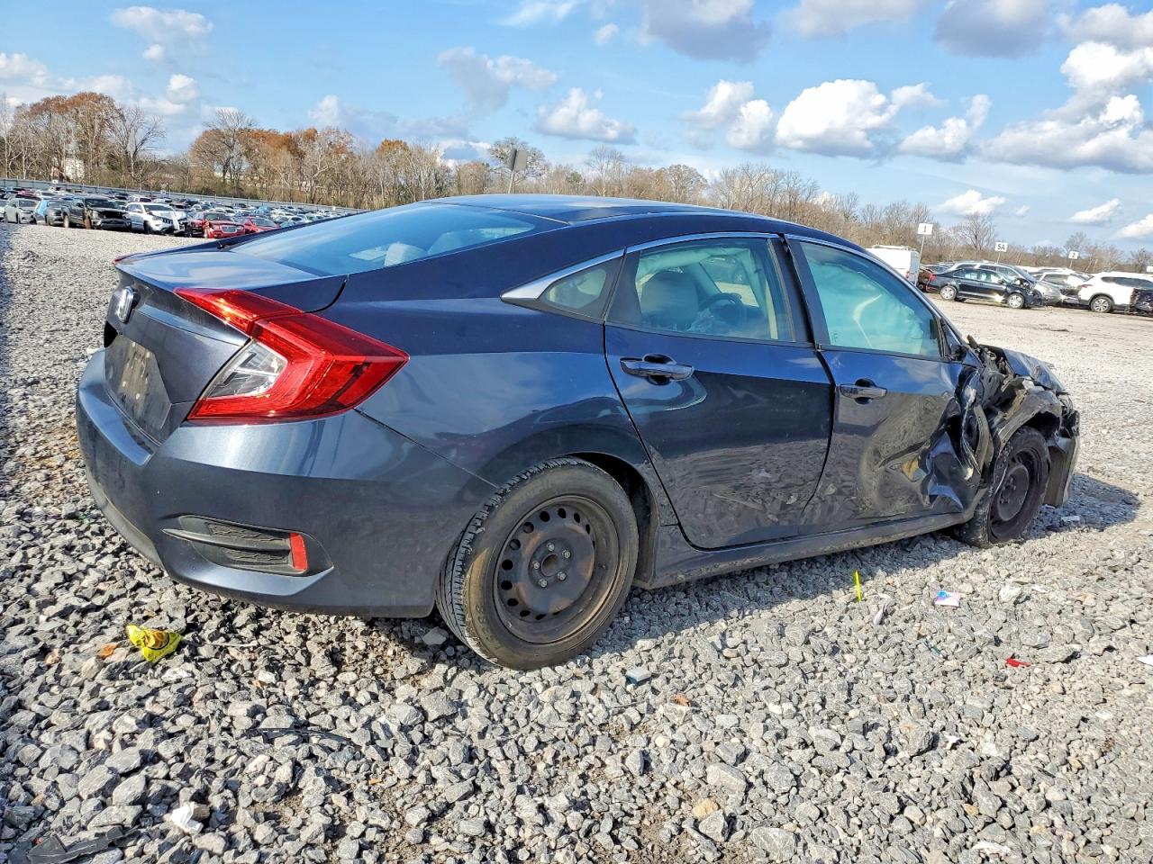 2017 HONDA CIVIC LX photo 3