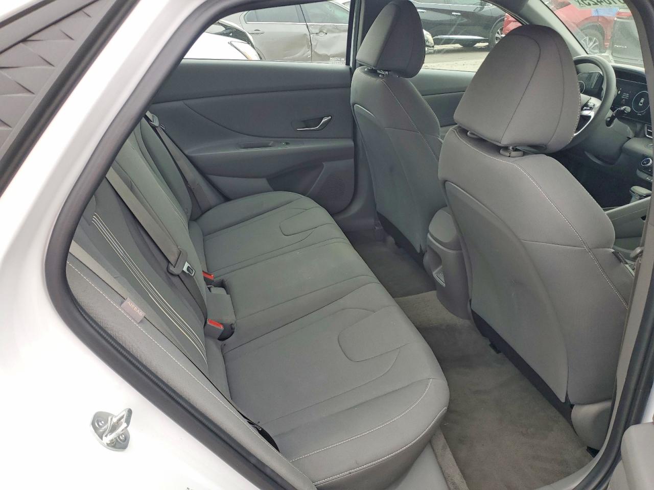 2024 HYUNDAI ELANTRA SEL photo 10