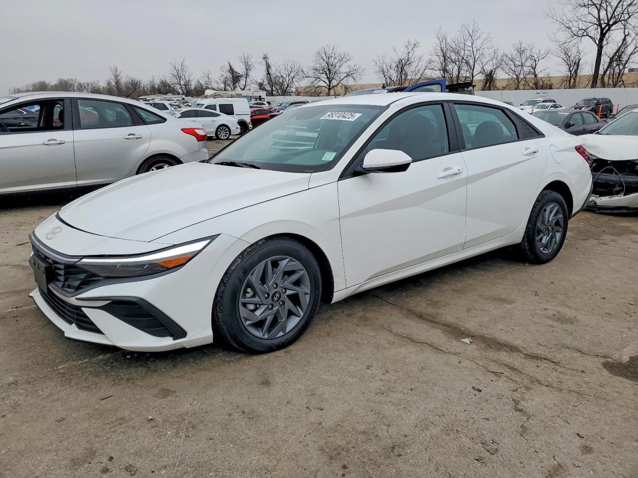 2024 HYUNDAI ELANTRA