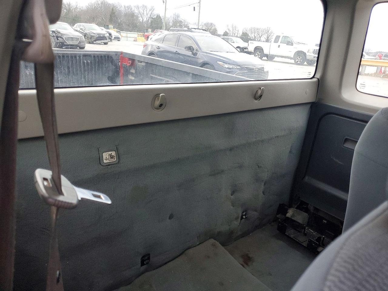 2004 NISSAN FRONTIER KING CAB XE photo 10