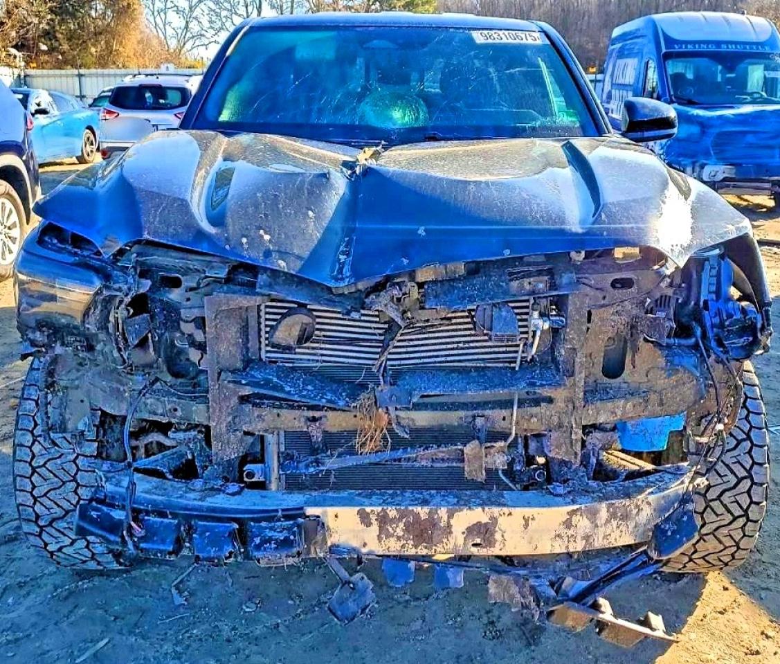 2024 TOYOTA TACOMA DOUBLE CAB photo 9
