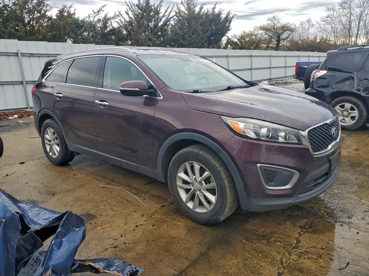 2016 KIA SORENTO LX photo 7