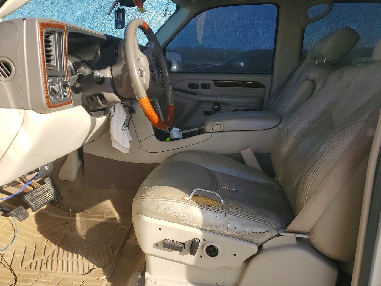 2004 CADILLAC ESCALADE LUXURY photo 7