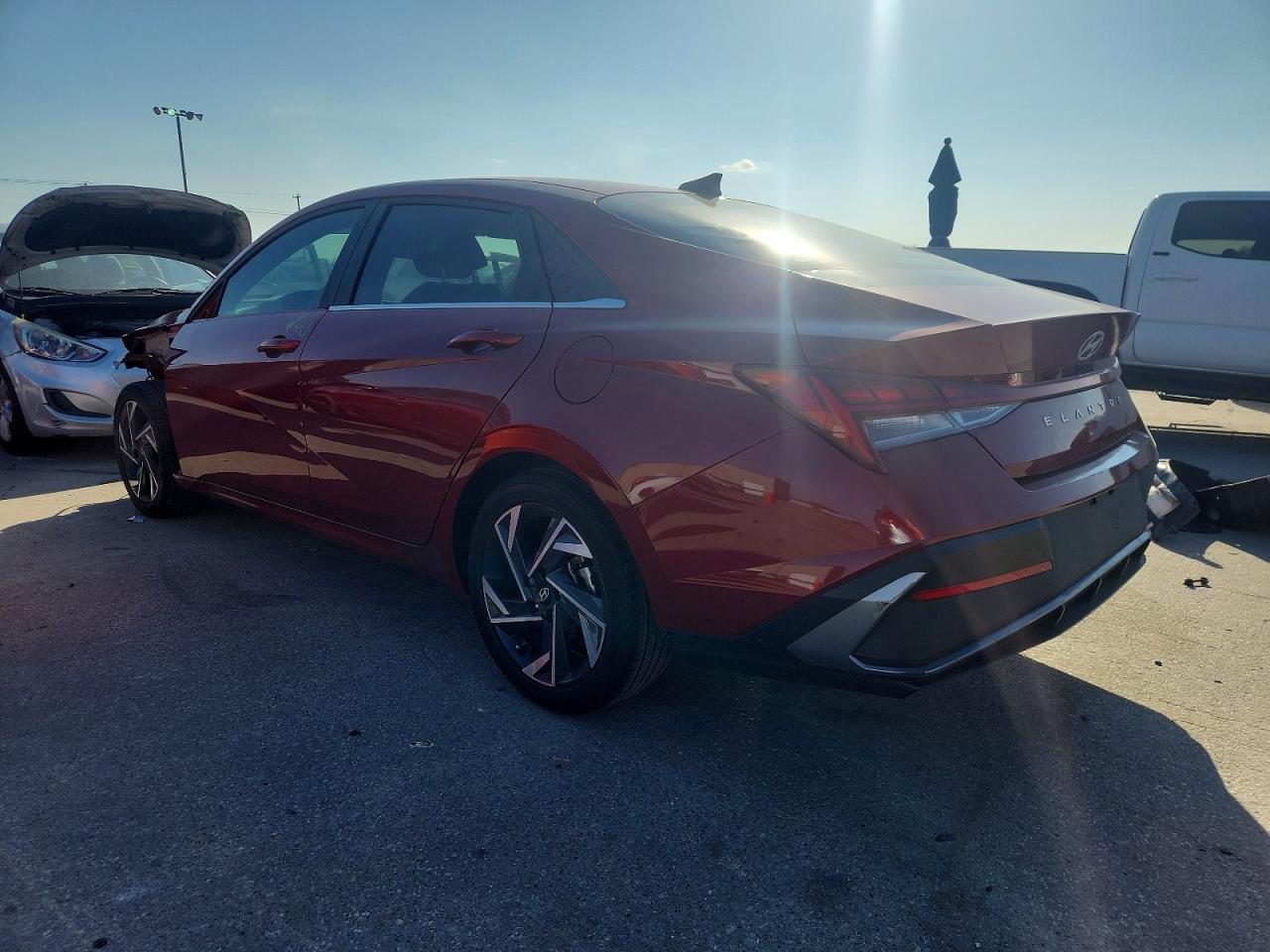 2024 HYUNDAI ELANTRA SEL photo 2