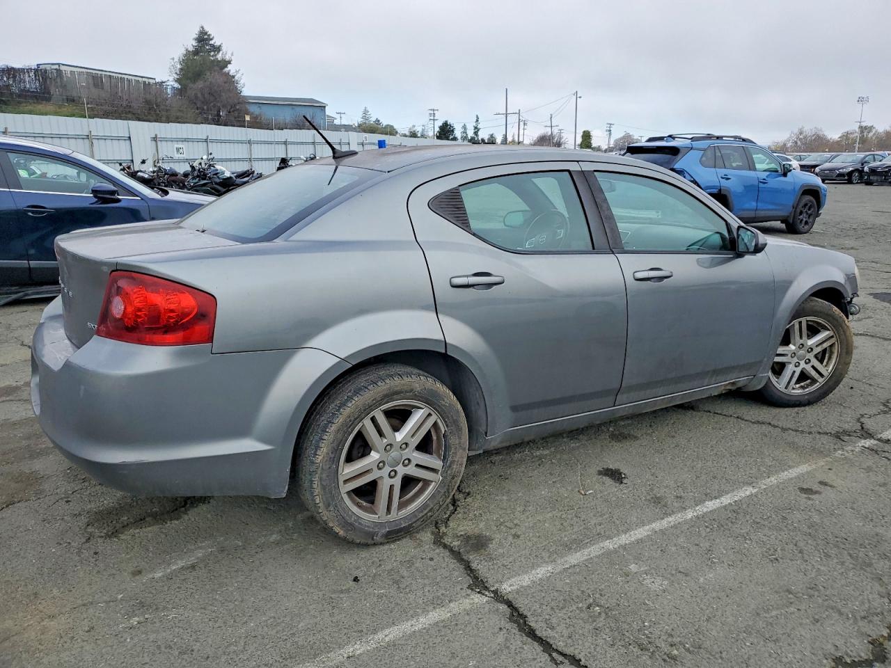 2012 DODGE AVENGER SXT photo 3