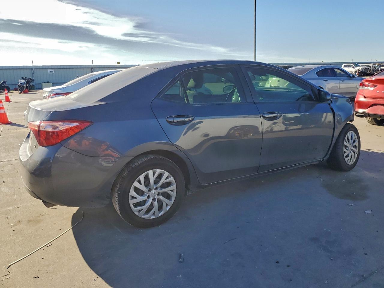 2019 TOYOTA COROLLA L photo 7