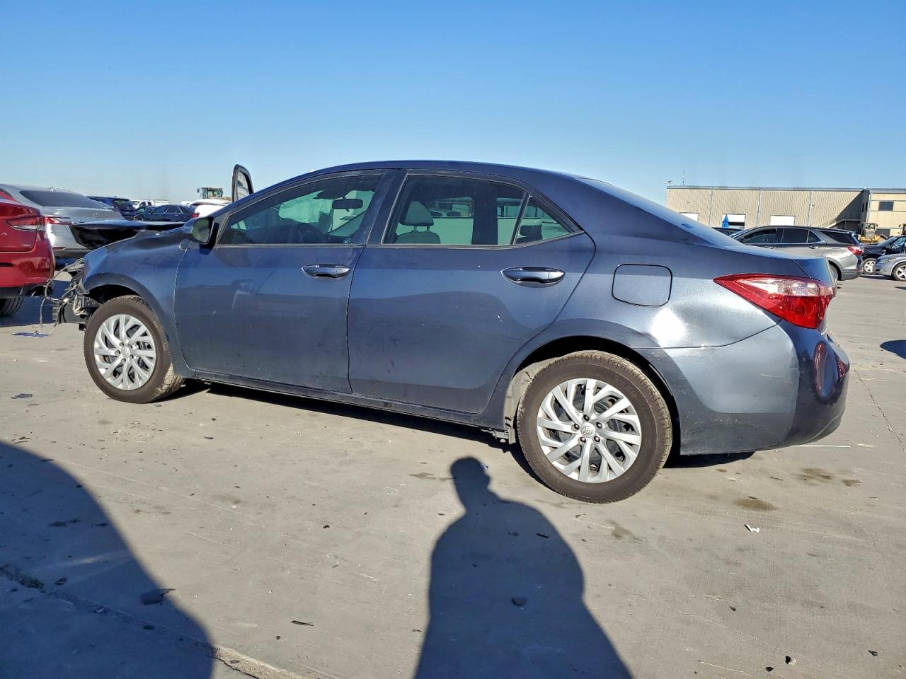 2019 TOYOTA COROLLA L photo 4