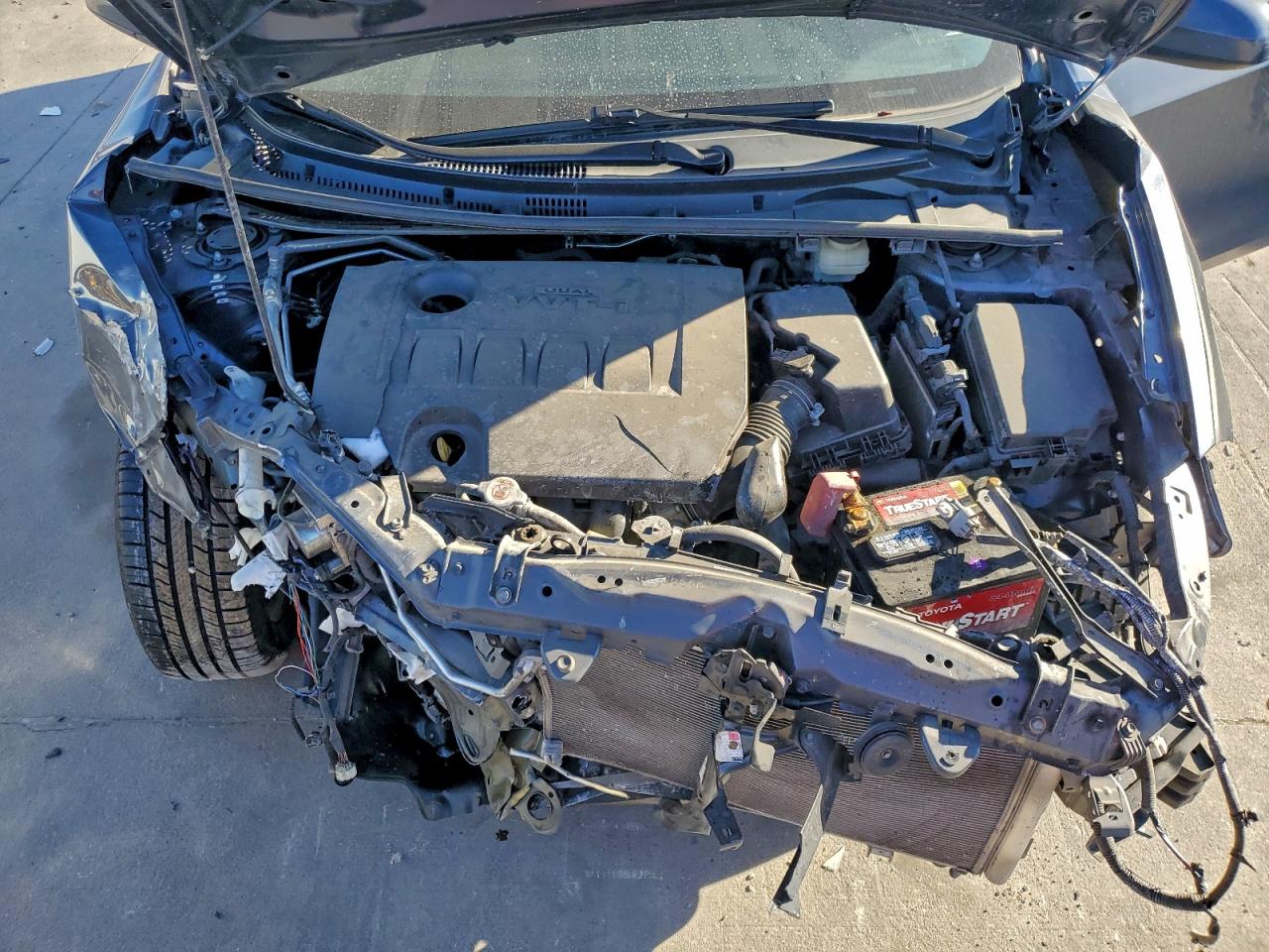 2019 TOYOTA COROLLA L photo 31