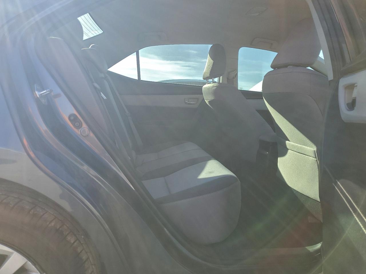 2019 TOYOTA COROLLA L photo 28
