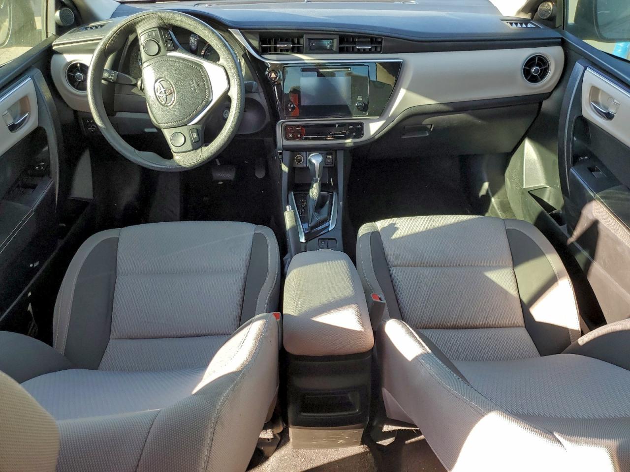 2019 TOYOTA COROLLA L photo 22
