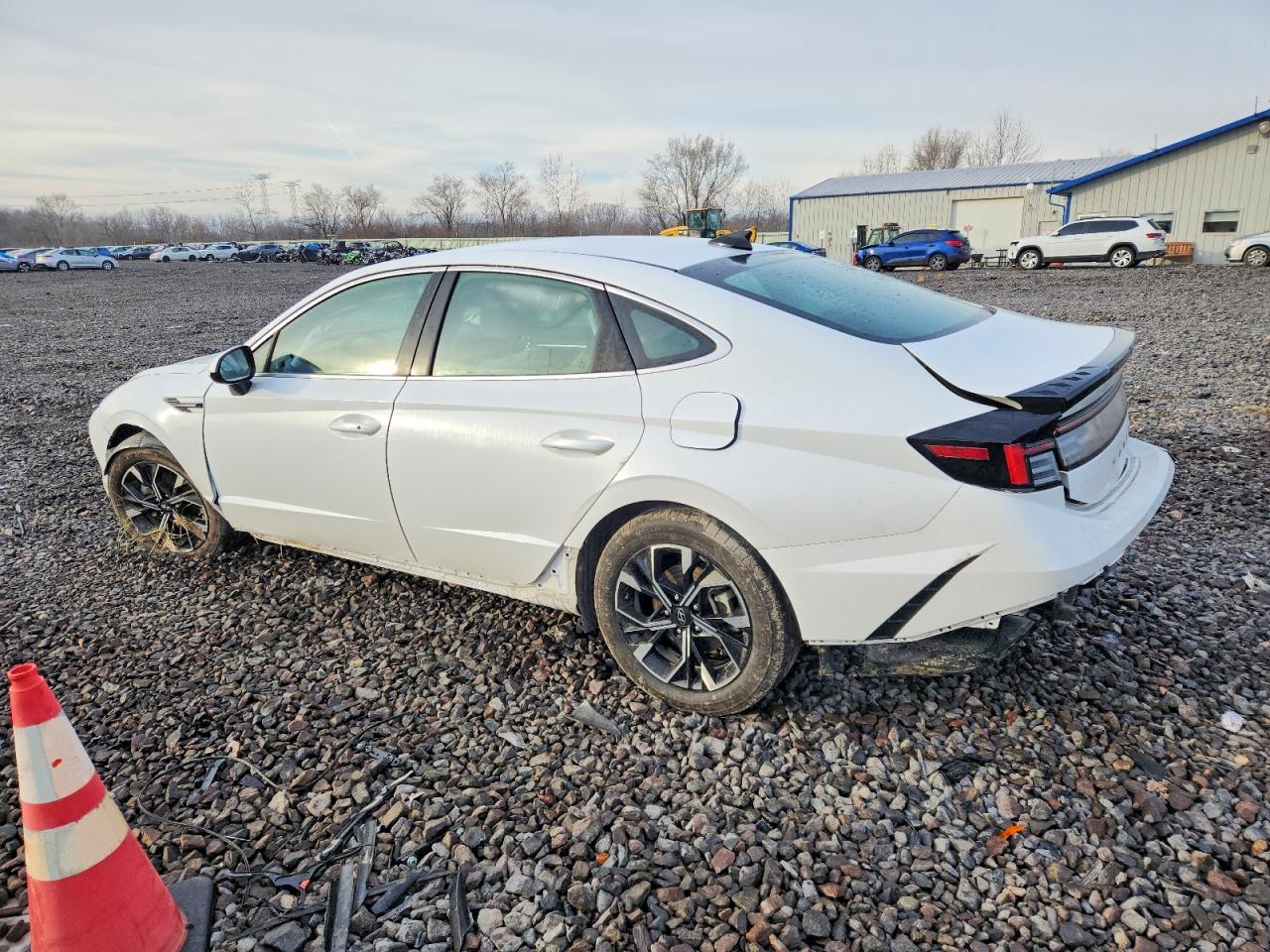 2024 HYUNDAI SONATA SEL photo 4