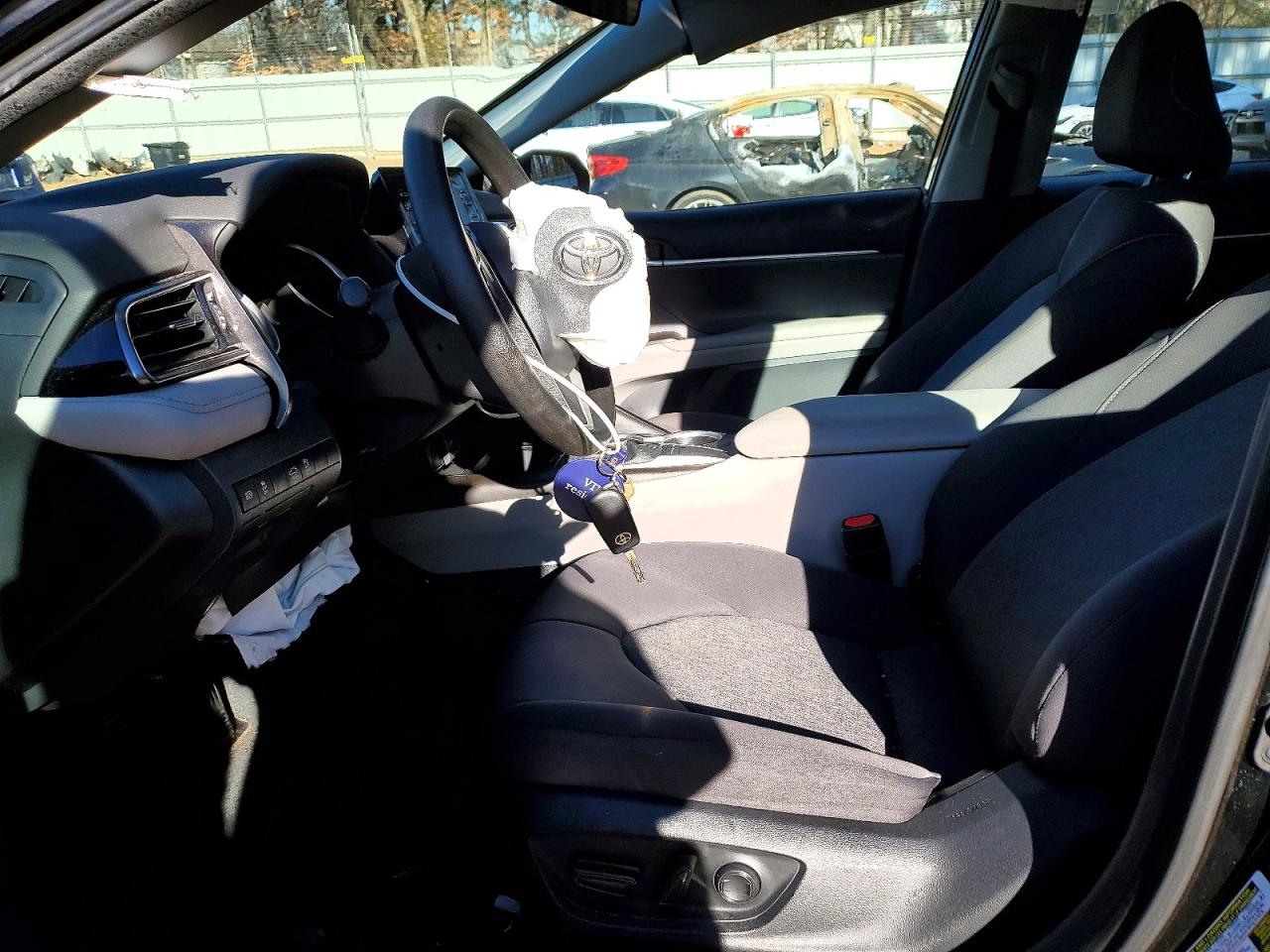 2023 TOYOTA CAMRY LE photo 7