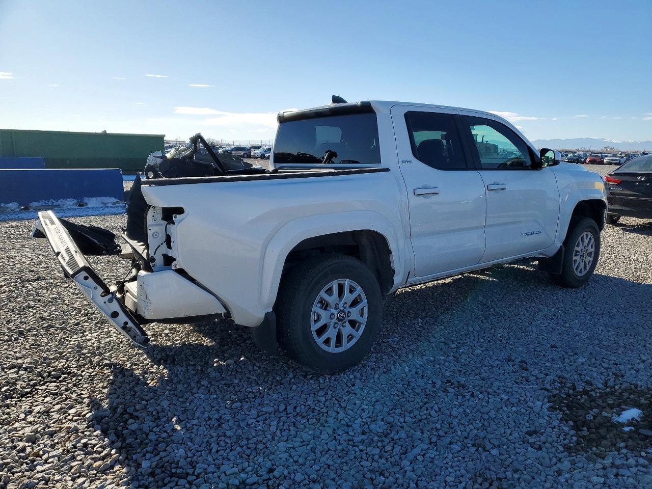 2025 TOYOTA TACOMA DOUBLE CAB photo 3