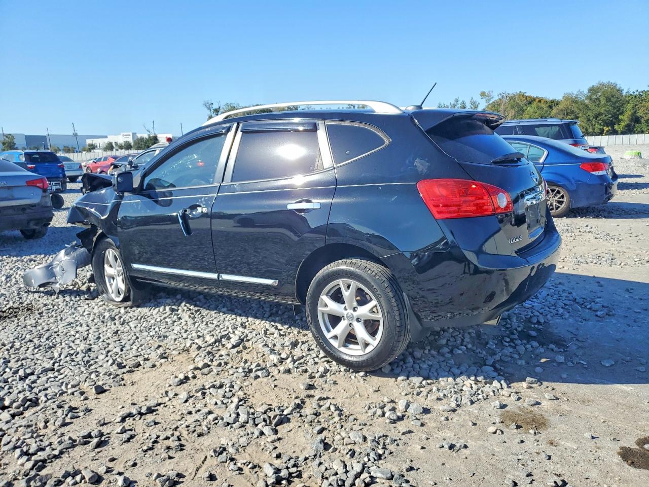 2011 NISSAN ROGUE S photo 2