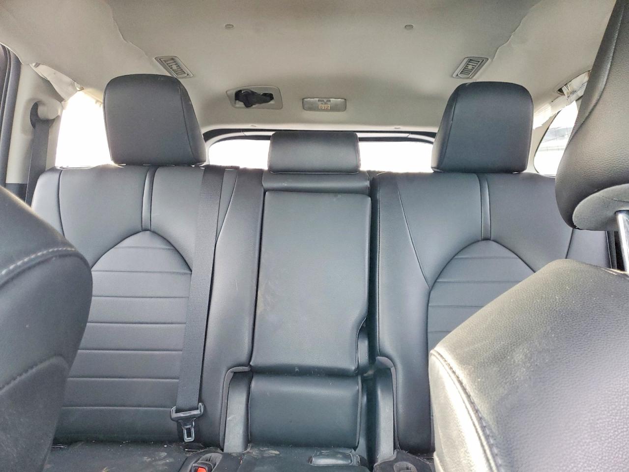 2021 TOYOTA HIGHLANDER XLE photo 10