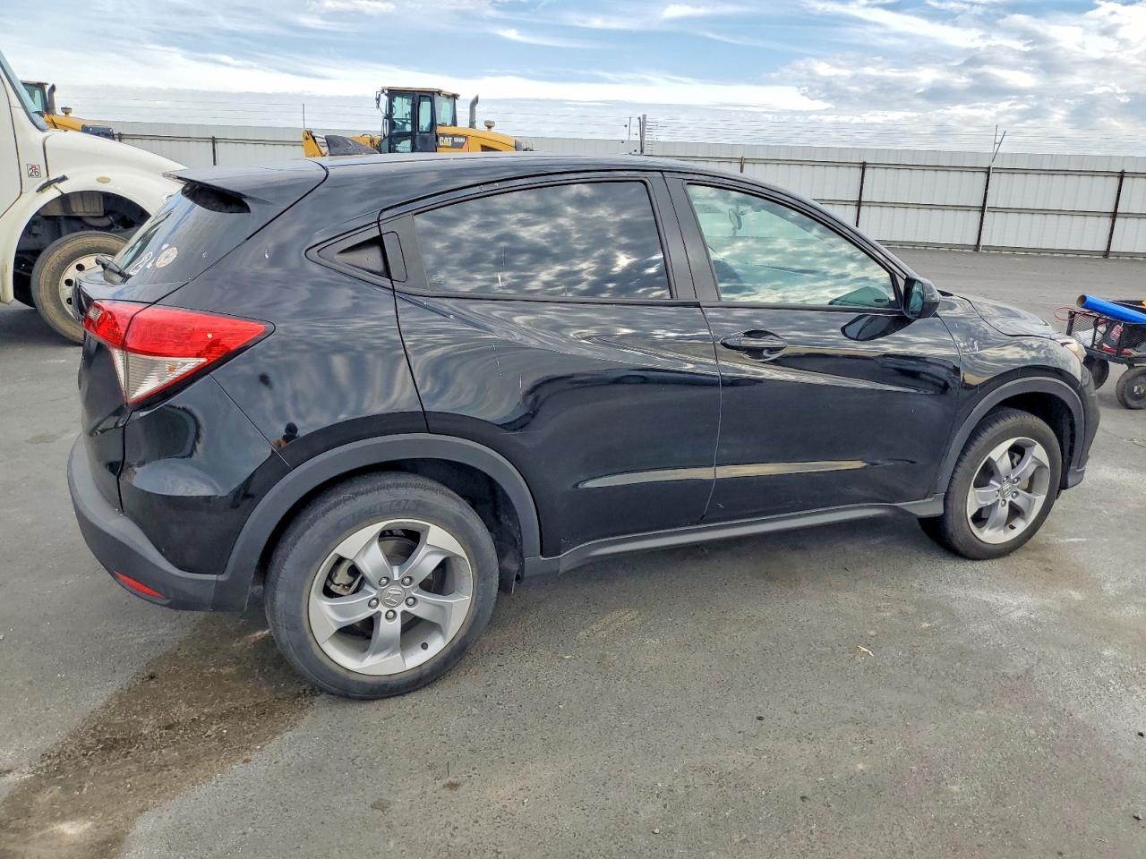 2019 HONDA HR-V LX photo 3