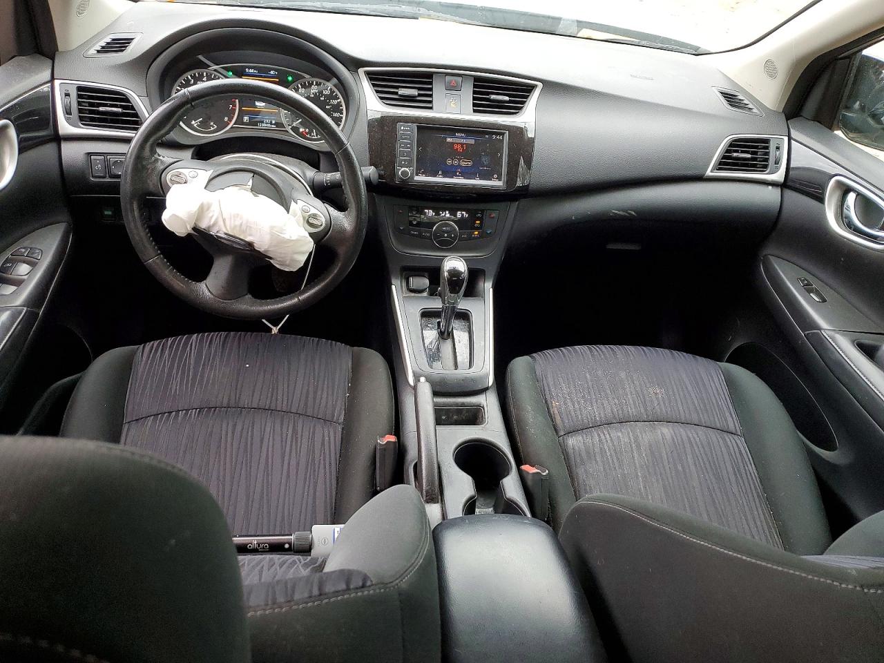 2019 NISSAN SENTRA S photo 8