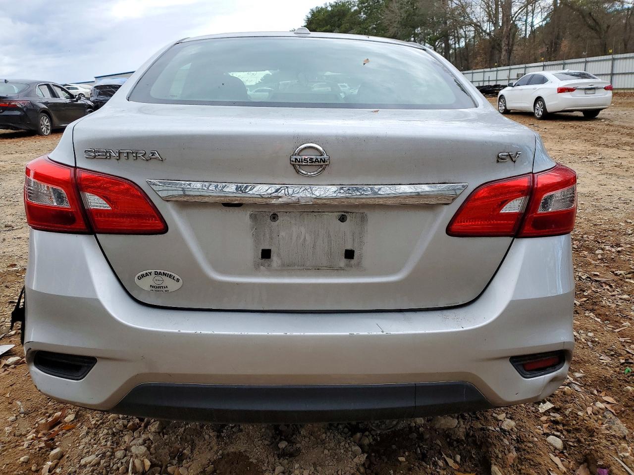 2019 NISSAN SENTRA S photo 6
