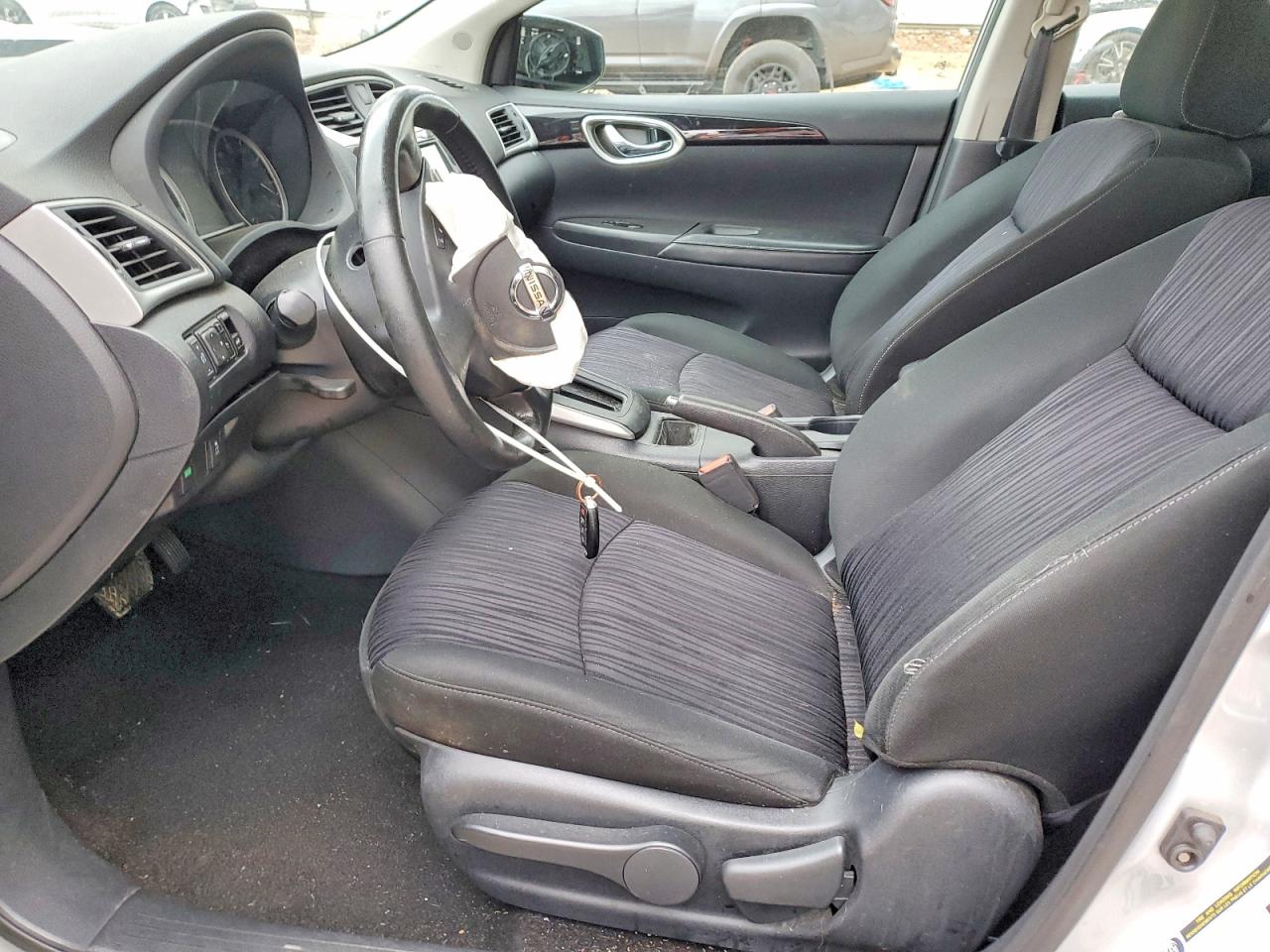 2019 NISSAN SENTRA S photo 7