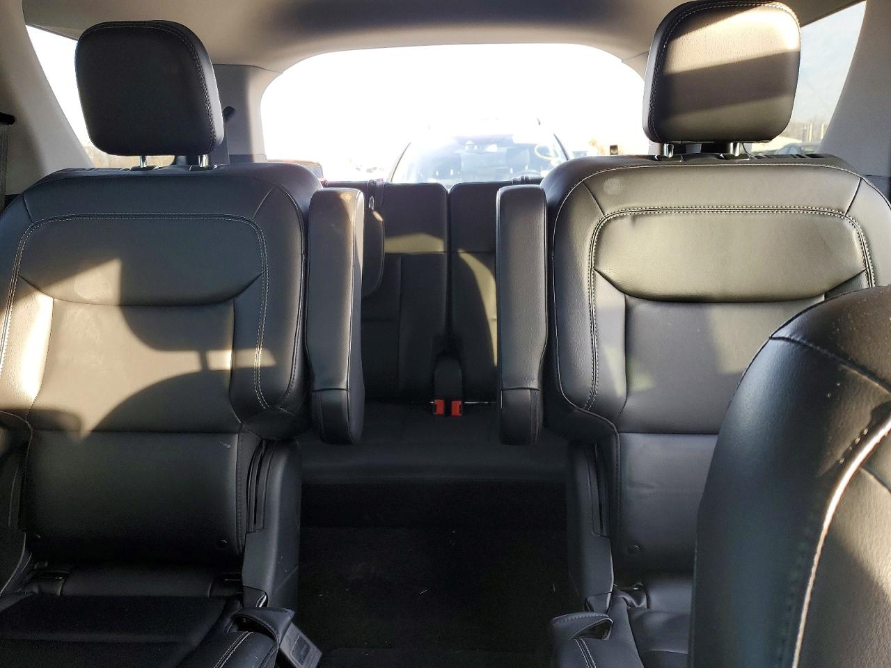 2021 FORD EXPLORER XLT photo 10