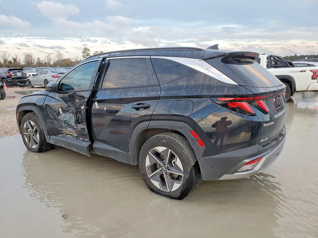 2025 HYUNDAI TUCSON SEL photo 3