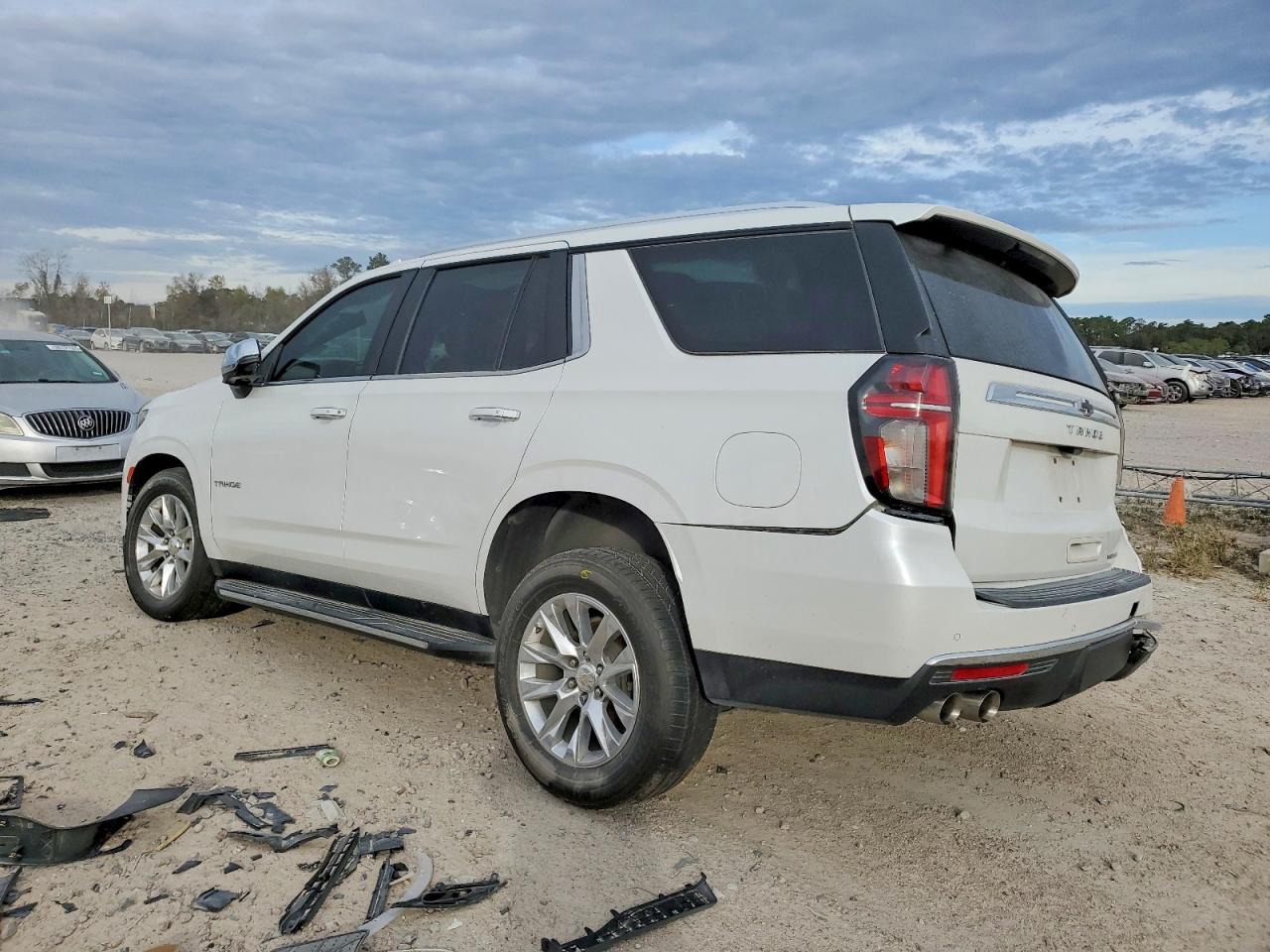 2021 CHEVROLET TAHOE C1500 PREMIER photo 3
