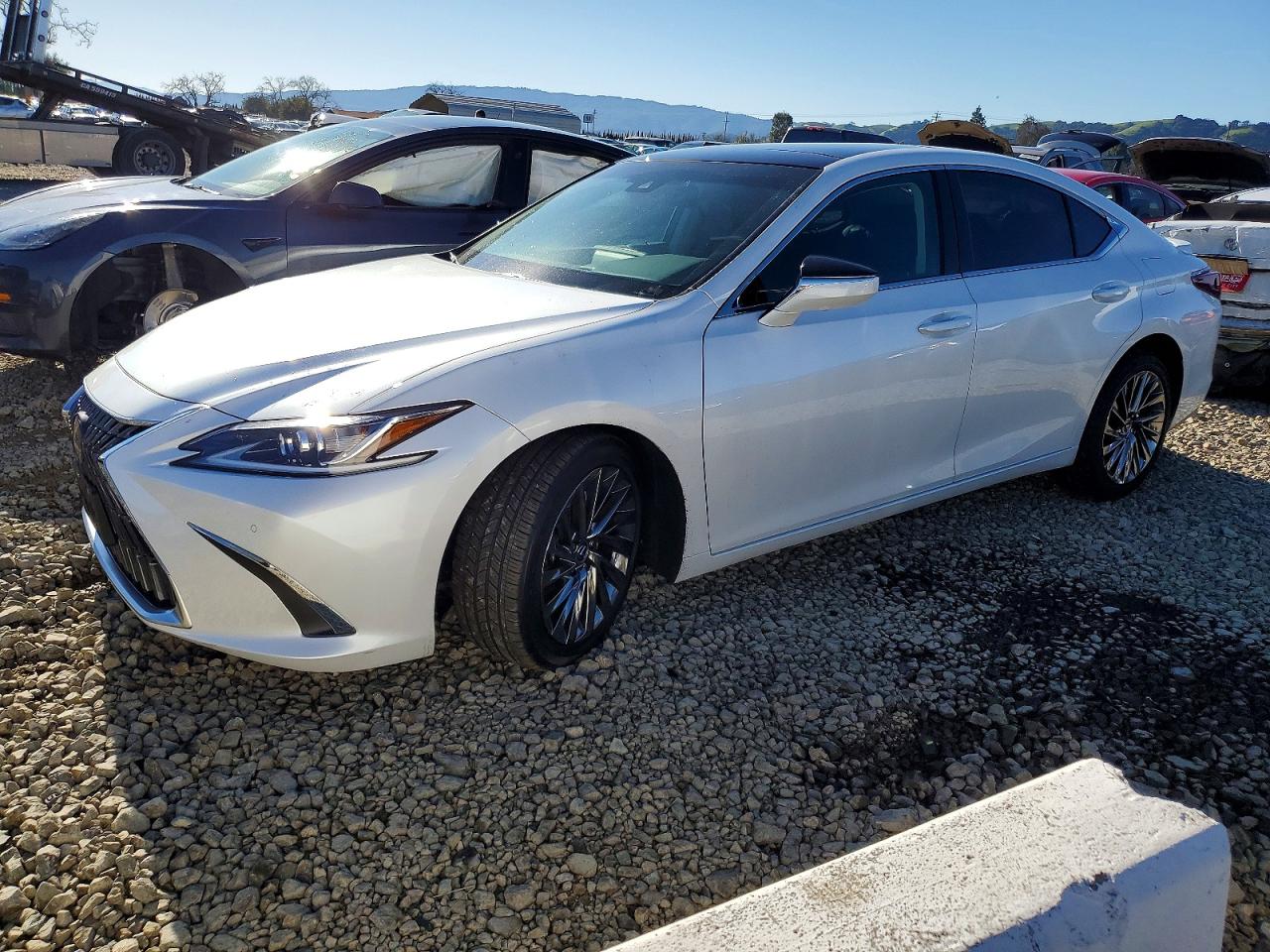 2024 LEXUS ES