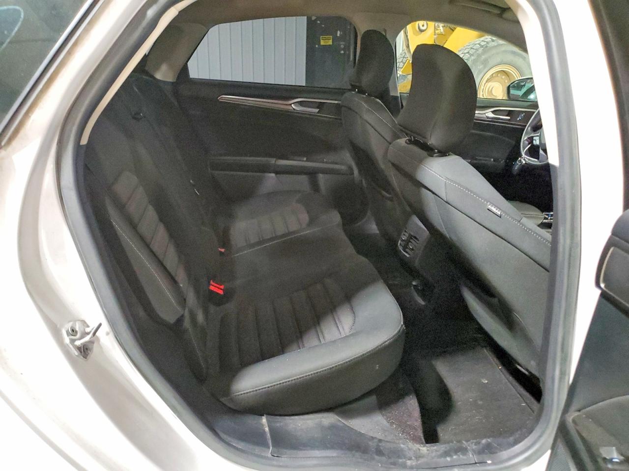 2017 FORD FUSION SE photo 10