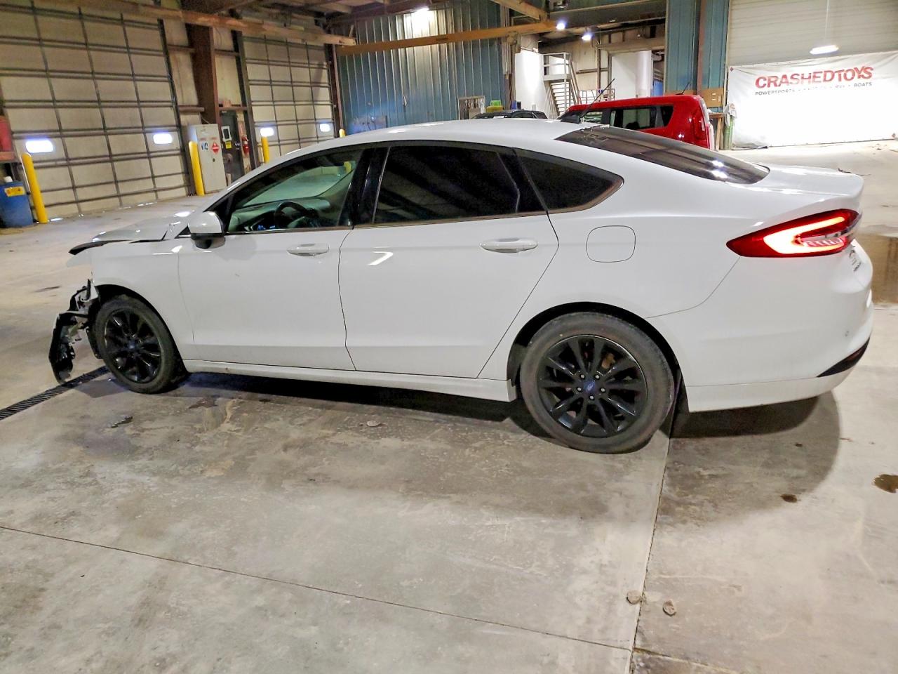 2017 FORD FUSION SE photo 2