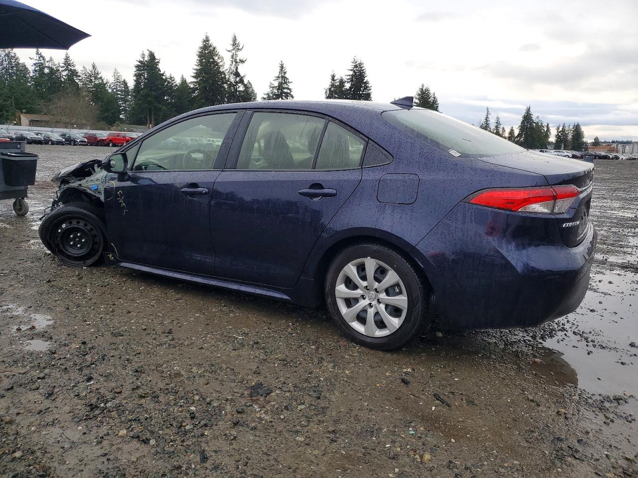 2024 TOYOTA COROLLA LE photo 2