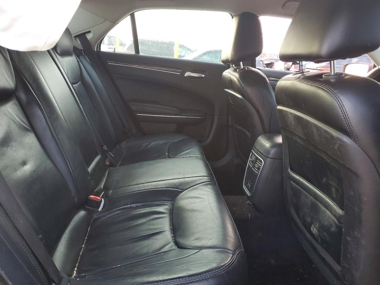 2016 CHRYSLER 300 LIMITED photo 37