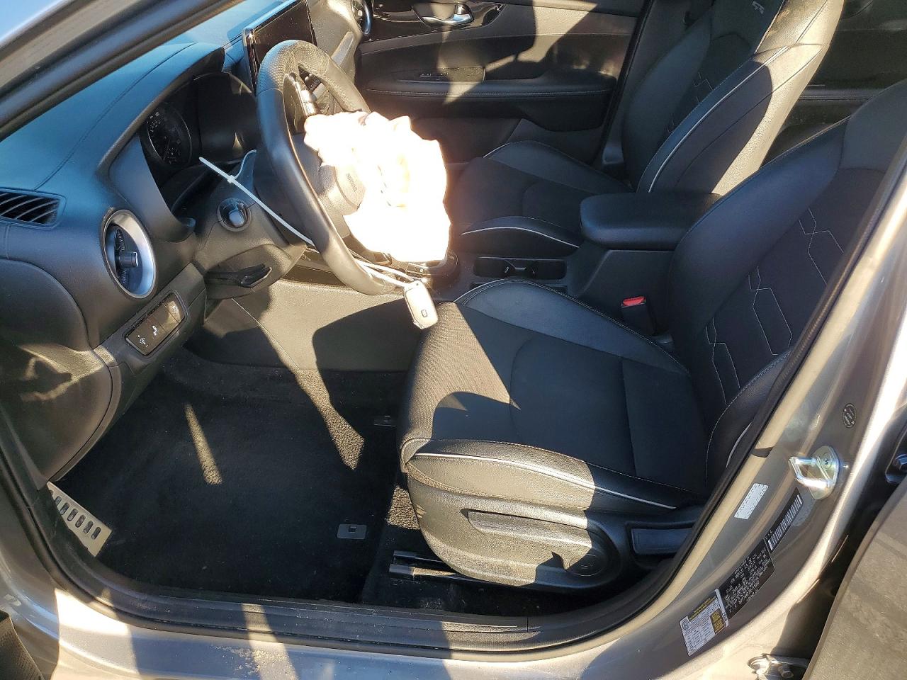 2024 KIA FORTE GT LINE photo 7