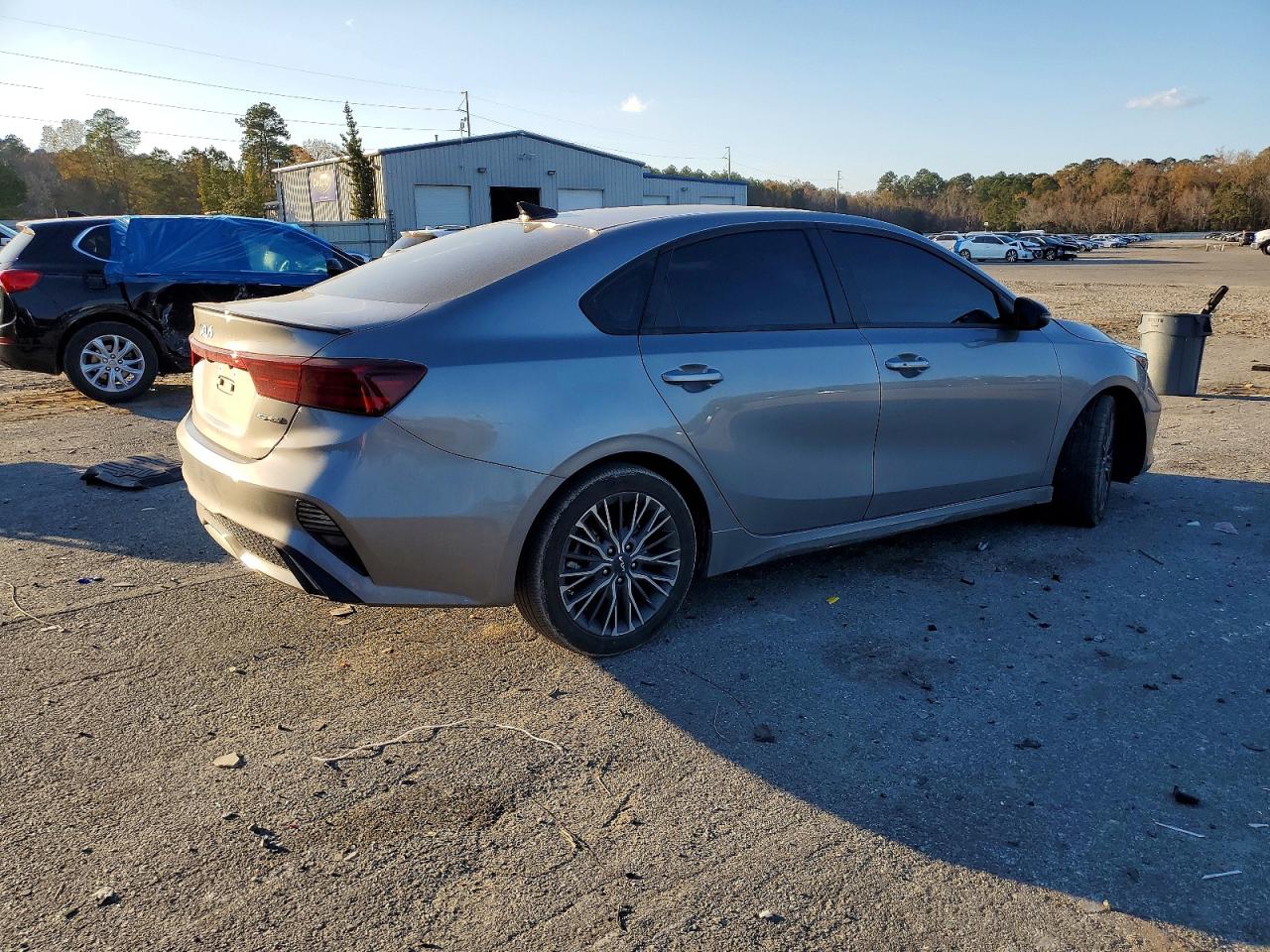 2024 KIA FORTE GT LINE photo 3
