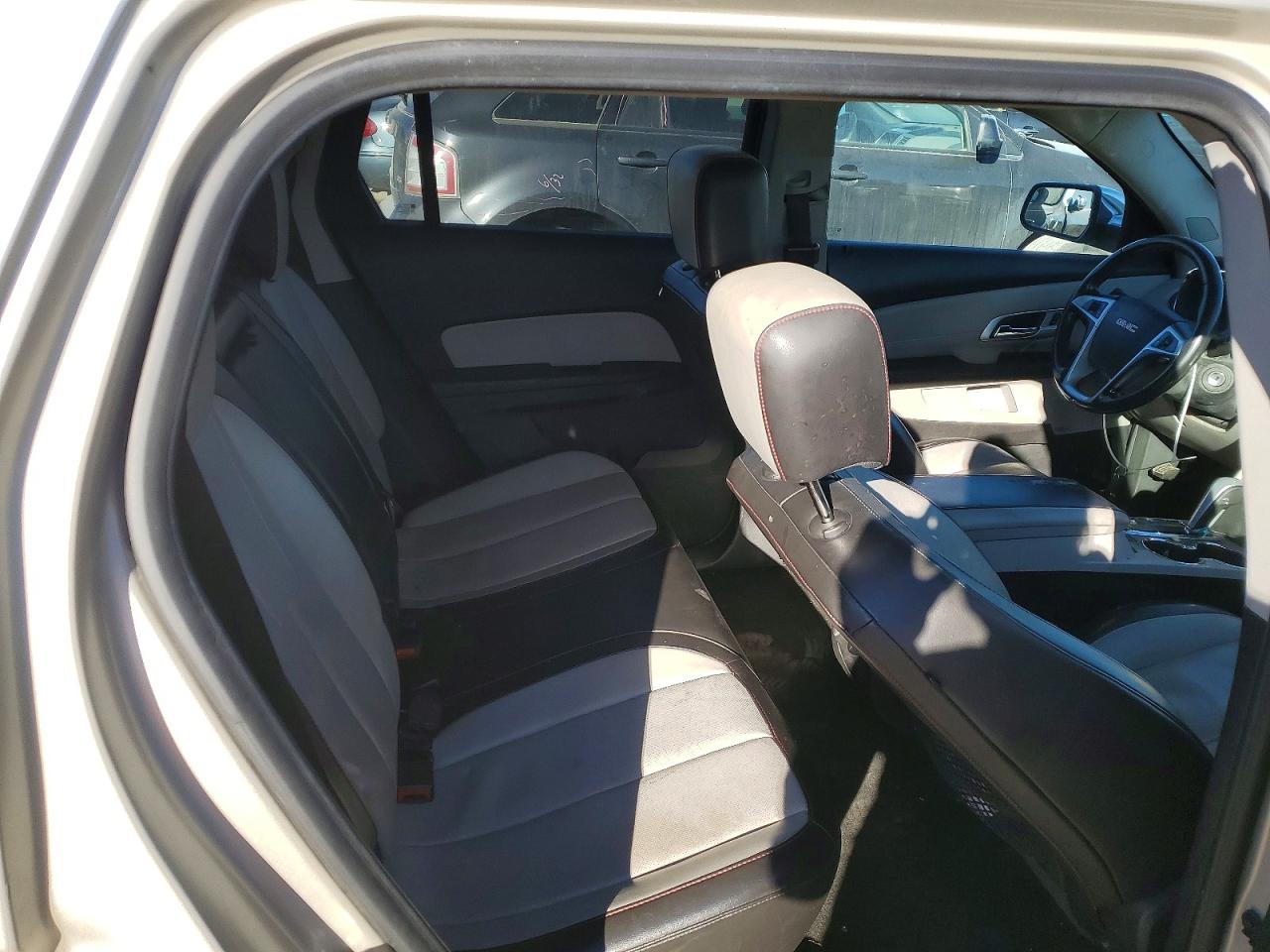 2015 GMC TERRAIN SLT photo 10