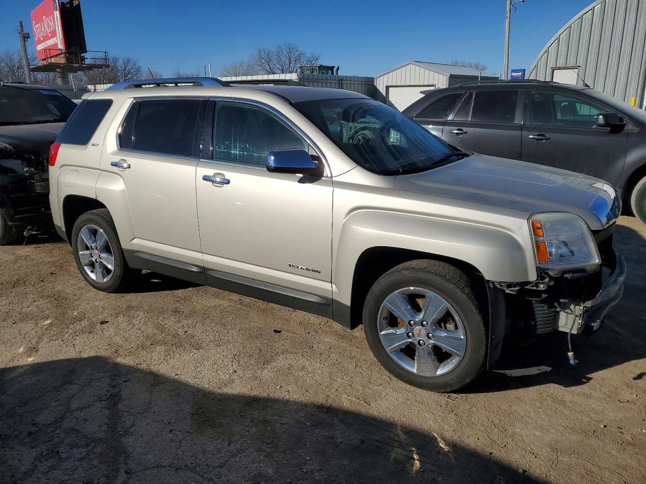 2015 GMC TERRAIN SLT photo 4