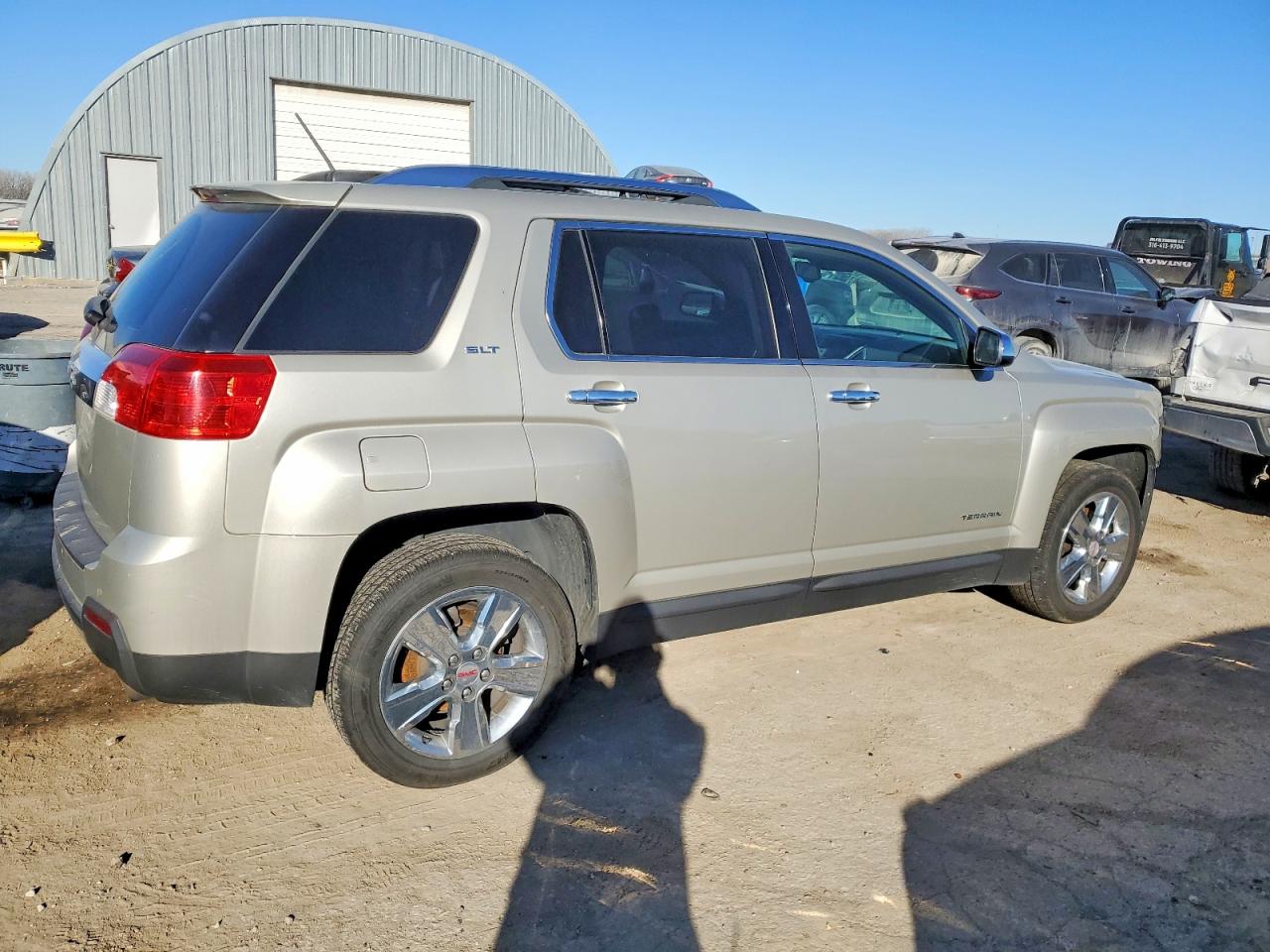 2015 GMC TERRAIN SLT photo 3